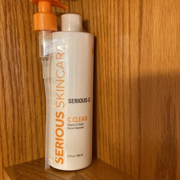 Serious Skin Care C-Clean Vitamin C Ester Facial Cleanser - Picture 6 of 8